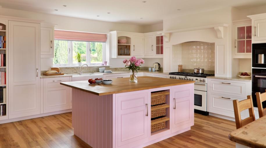 Phòng bếp màu hồng