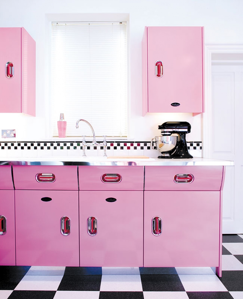 phòng bếp màu hồng