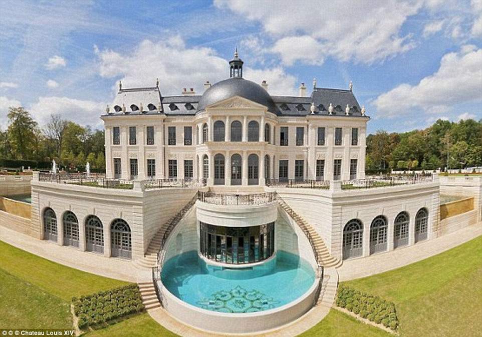biệt thự đắt giá Chateau Louis XIV 
