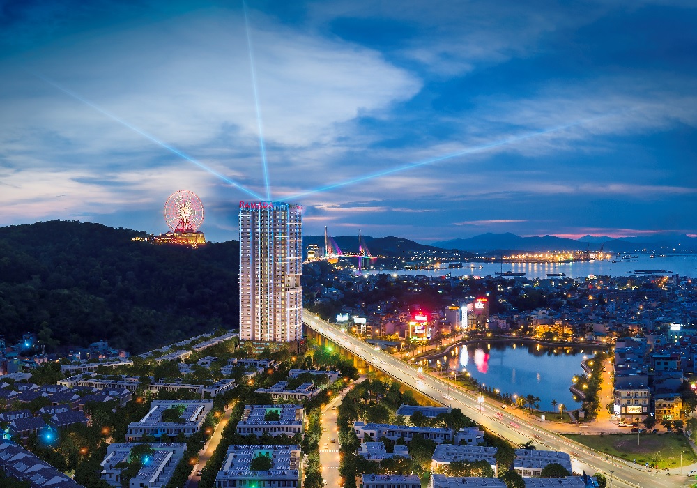 Ramada by Wyndham Hạ Long Bay View.