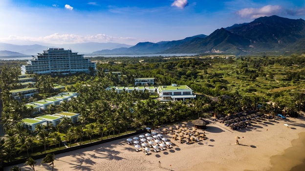 Cam Ranh Riviera Beach Resort & Spa