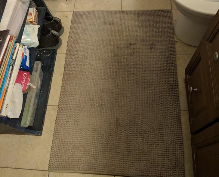 thảm vải trong phòng tắm
