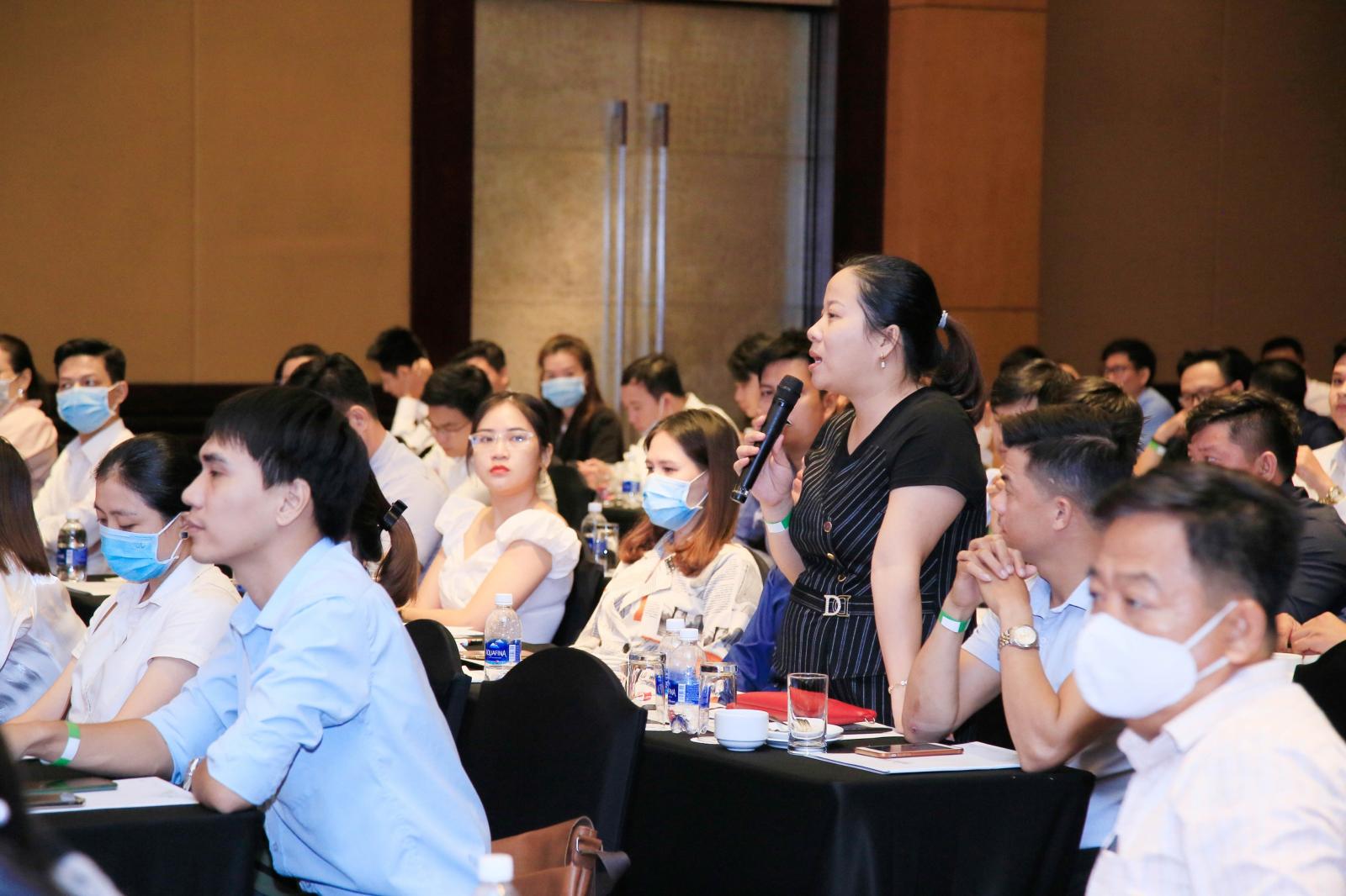 Môi giới bất động sản tham gia Expert Talk 19 TP.HCM