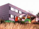                          Ngôi nhà với lối kiến trúc bền vững, tiết kiệm điện năng                     
