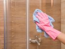                          Làm sạch kính nhà tắm chưa từng dễ đến thế với 10 công thức tẩy rửa tự chế                     